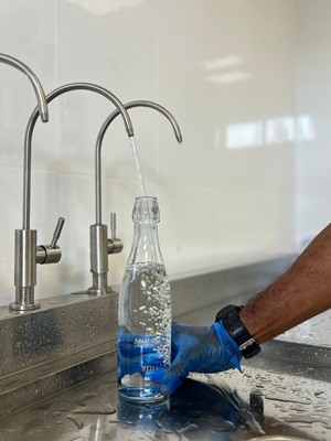 Bottling Plants Leading the Way Towards a Plastic-Free Future