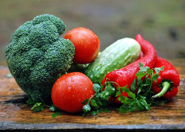 The EAT-Lancet Commission on healthy, sustainable, and just food systems